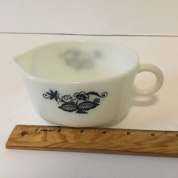 VTG PYREX Old Town Blue 77-B Milk Glass Gravy Boat Corning USA Corelle Match - Picture 7 of 9